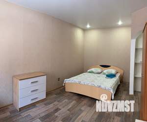 1-к квартира, посуточно, 37м2, 4/9 этаж