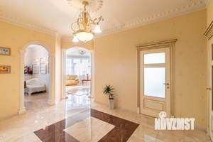 3-к квартира, посуточно, 135м2, 1/1 этаж