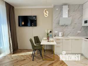 Студия квартира, посуточно, 30м2, 10/21 этаж