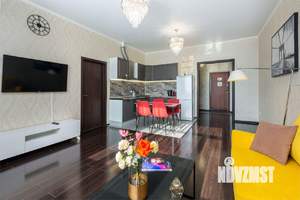 1-к квартира, посуточно, 64м2, 1/1 этаж