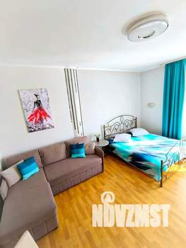 Студия квартира, посуточно, 30м2, 3/15 этаж