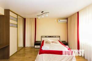 1-к квартира, посуточно, 55м2, 1/1 этаж