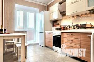 1-к квартира, посуточно, 42м2, 9/16 этаж