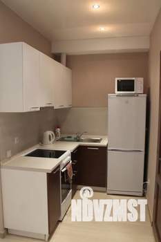 1-к квартира, посуточно, 35м2, 4/24 этаж