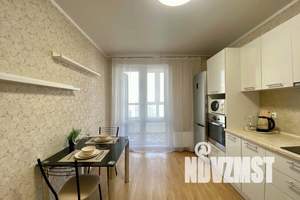 1-к квартира, посуточно, 35м2, 13/16 этаж