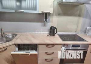 3-к квартира, на длительный срок, 98м2, 3/10 этаж