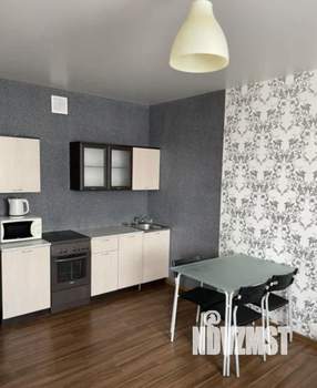 Студия квартира, посуточно, 31м2, 3/20 этаж