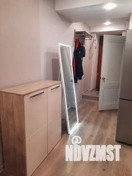 Студия квартира, посуточно, 36м2, 1/3 этаж