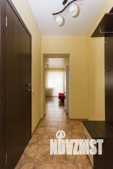 1-к квартира, посуточно, 55м2, 1/1 этаж