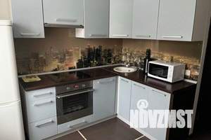 1-к квартира, посуточно, 37м2, 6/9 этаж