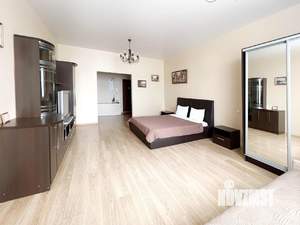 1-к квартира, посуточно, 62м2, 1/1 этаж