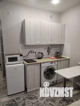 Студия квартира, посуточно, 17м2, 17/25 этаж