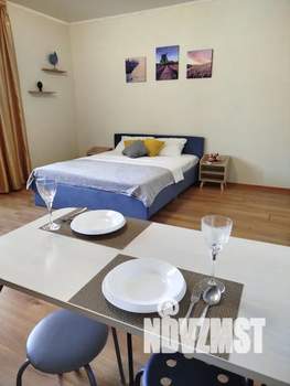 Студия квартира, посуточно, 35м2, 6/20 этаж