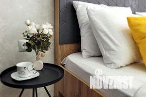 1-к квартира, посуточно, 41м2, 10/18 этаж