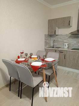 Студия квартира, посуточно, 32м2, 10/20 этаж