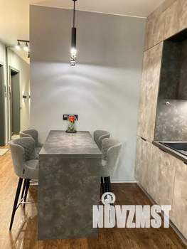 Студия квартира, посуточно, 30м2, 10/19 этаж