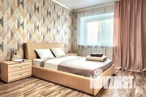 1-к квартира, посуточно, 42м2, 9/16 этаж