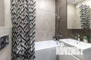 1-к квартира, посуточно, 42м2, 7/24 этаж