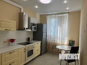 1-к квартира, посуточно, 38м2, 8/17 этаж