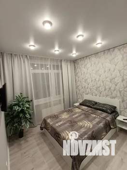 2-к квартира, посуточно, 40м2, 17/25 этаж