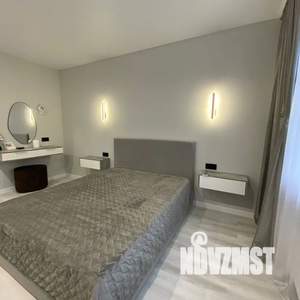Студия квартира, посуточно, 40м2, 2/10 этаж