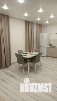1-к квартира, посуточно, 57м2, 5/19 этаж