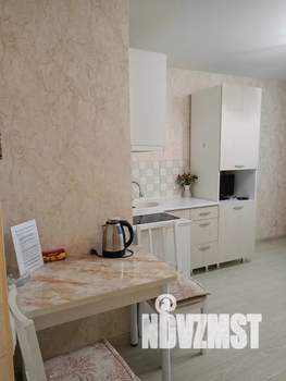 Студия квартира, посуточно, 38м2, 13/20 этаж