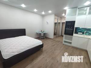 Студия квартира, посуточно, 35м2, 1/19 этаж