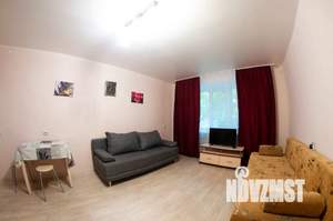 1-к квартира, посуточно, 42м2, 1/5 этаж