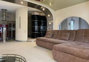 3-к квартира, на длительный срок, 119м2, 5/5 этаж