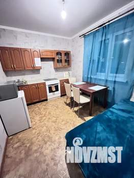 1-к квартира, посуточно, 37м2, 16/22 этаж