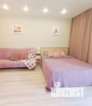 Студия квартира, посуточно, 30м2, 2/19 этаж