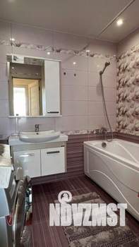 1-к квартира, посуточно, 58м2, 1/1 этаж