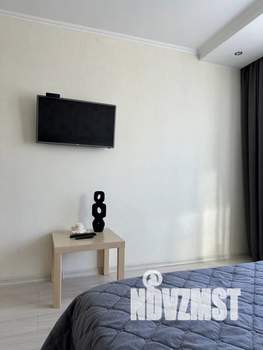 Студия квартира, посуточно, 38м2, 3/17 этаж