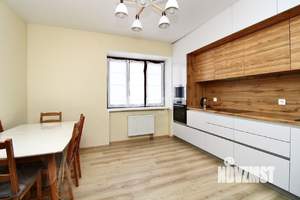 3-к квартира, на длительный срок, 130м2, 7/16 этаж