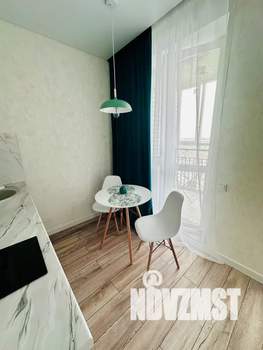 Студия квартира, посуточно, 30м2, 21/22 этаж