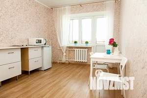 1-к квартира, посуточно, 41м2, 1/1 этаж