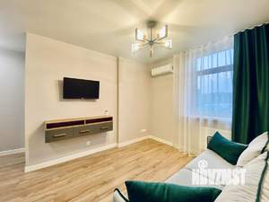 1-к квартира, посуточно, 37м2, 4/16 этаж