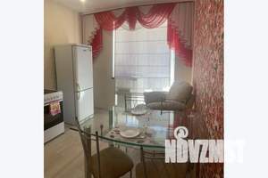 1-к квартира, посуточно, 37м2, 4/9 этаж