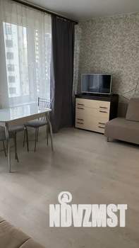 Студия квартира, посуточно, 33м2, 5/17 этаж