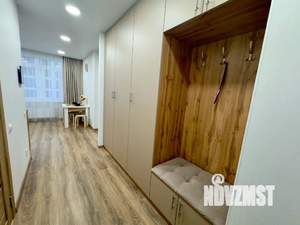 1-к квартира, посуточно, 35м2, 18/25 этаж