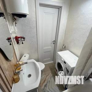 2-к квартира, посуточно, 38м2, 2/4 этаж