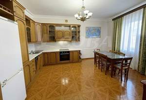 3-к квартира, на длительный срок, 135м2, 2/6 этаж