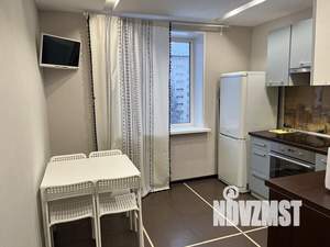 1-к квартира, посуточно, 37м2, 1/1 этаж