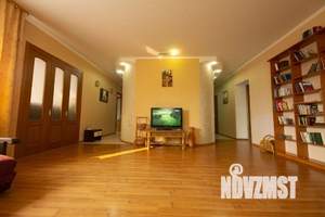 3-к квартира, посуточно, 120м2, 1/1 этаж