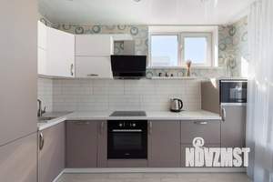 1-к квартира, посуточно, 60м2, 1/1 этаж