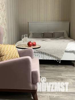 Студия квартира, посуточно, 31м2, 2/19 этаж