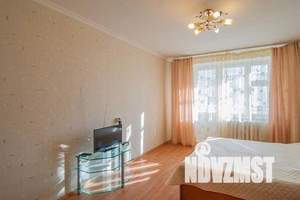 1-к квартира, посуточно, 43м2, 6/10 этаж