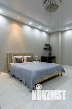 1-к квартира, посуточно, 64м2, 10/22 этаж