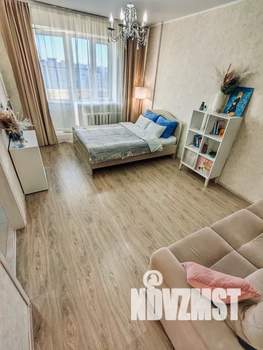 1-к квартира, посуточно, 39м2, 11/16 этаж